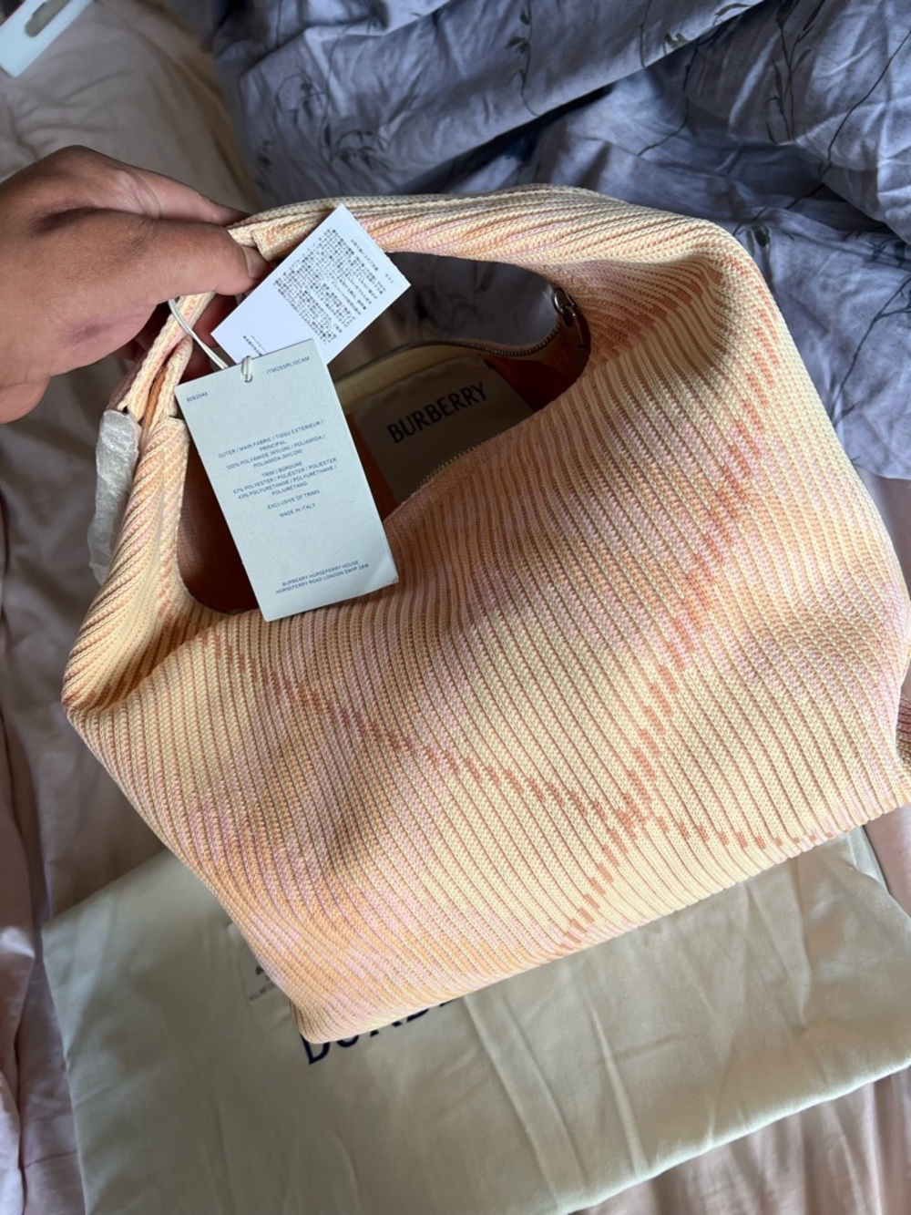 Burberry SHERBET  Pink Cream Knit Shoulder Bag - Picture 4 of 9